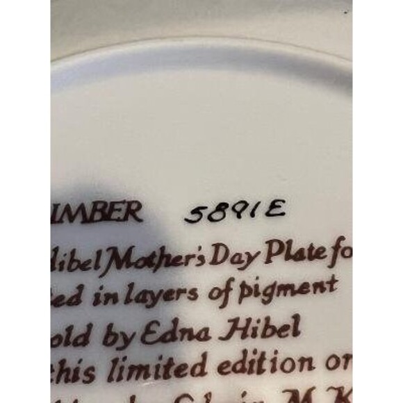 Vintage Mother's Day Plate 1987 Catherine & Heather in factory box. LE - Picture 6 of 9